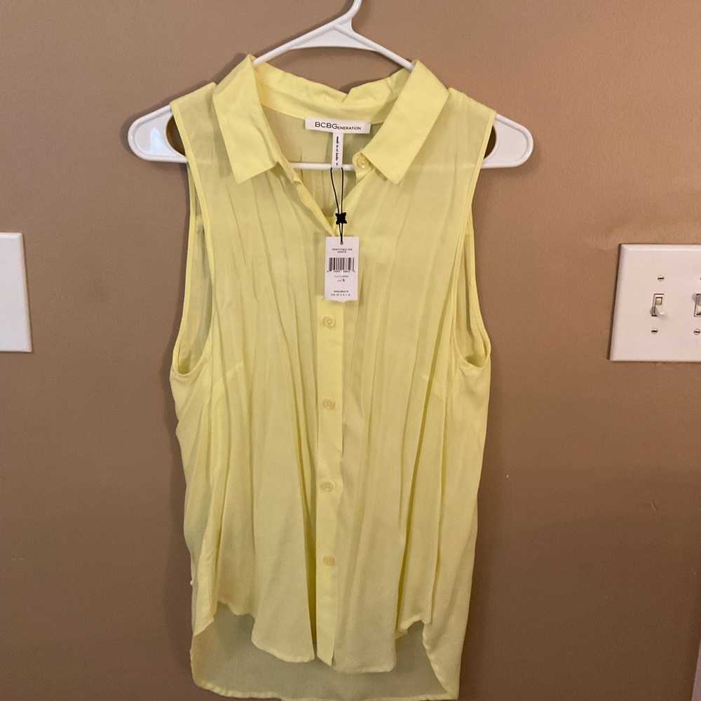 Yellow bcbg top